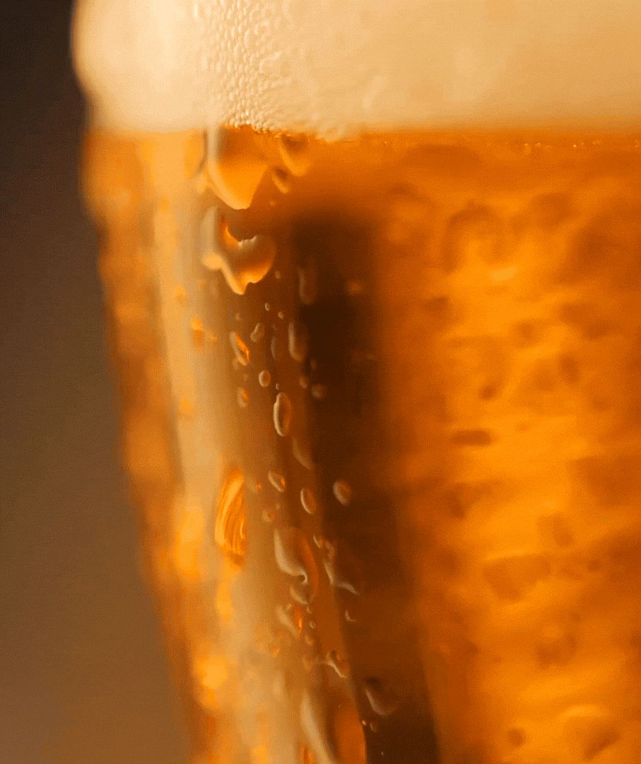 Full bar and happy hour at La Mexicana - Bar & Grill